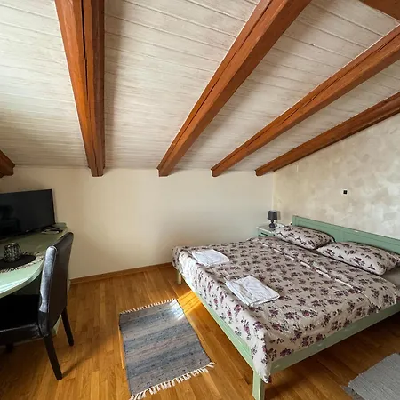 Omnia بيت ضيافة 3*